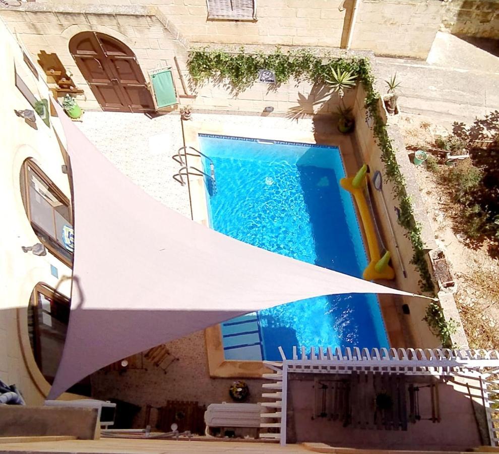 Laringa Holiday Bed&Breakfast Għajnsielem Екстериор снимка