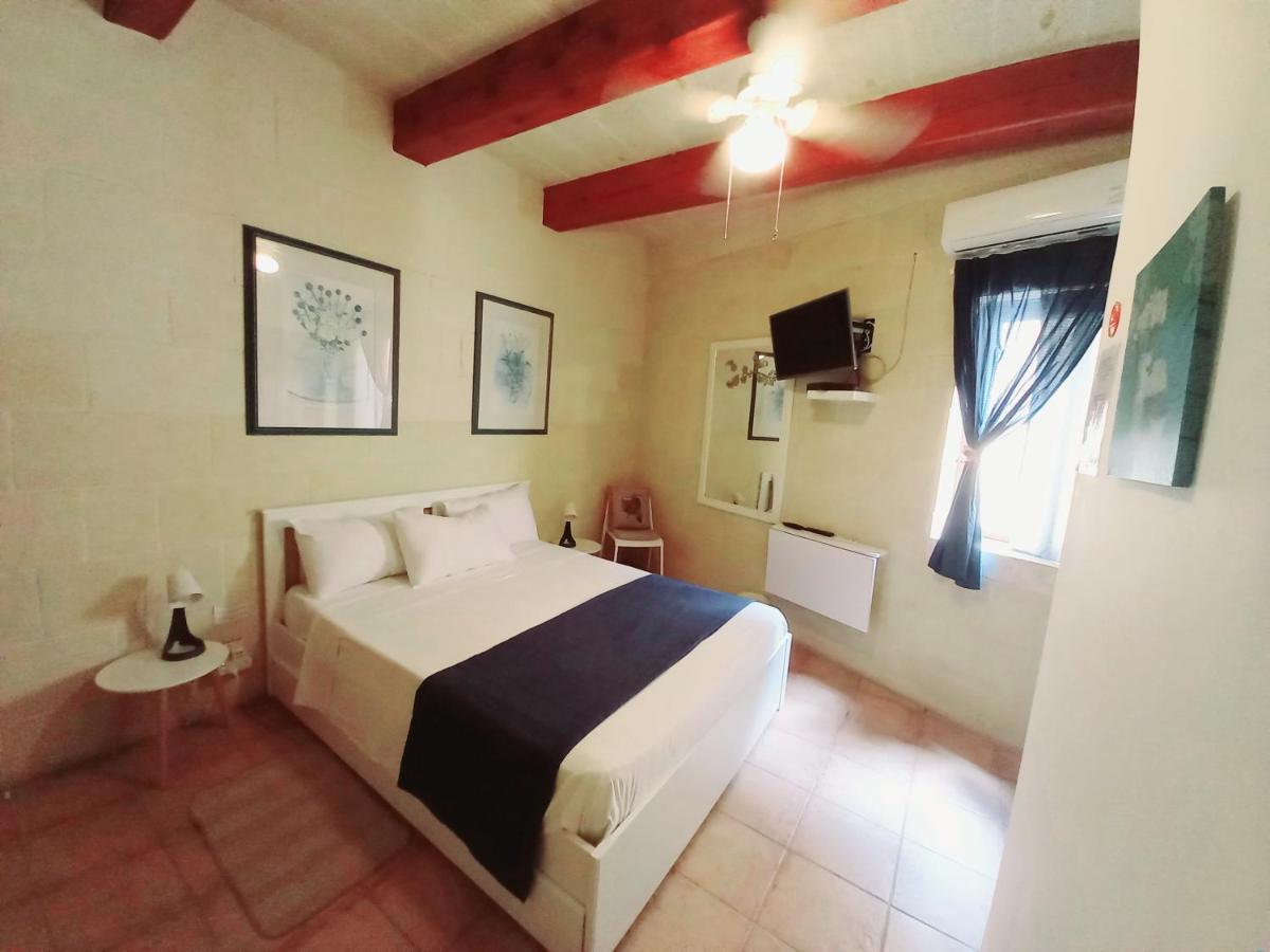 Laringa Holiday Bed&Breakfast Għajnsielem Екстериор снимка