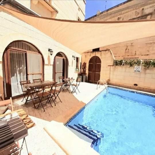 Laringa Holiday Bed&Breakfast Għajnsielem Екстериор снимка